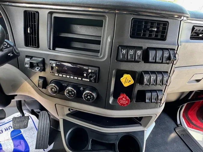 2023 Peterbilt 579