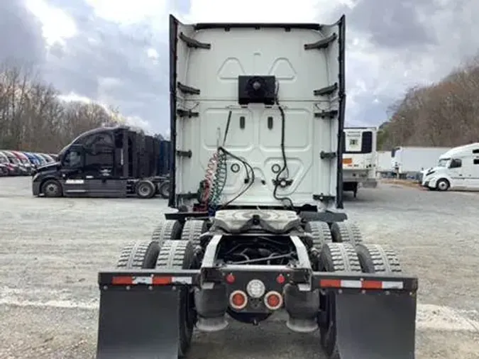 2020 Freightliner Cascadia