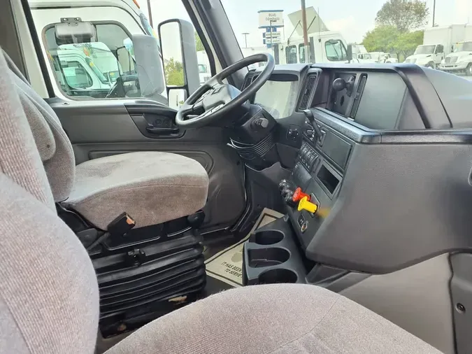 2019 NAVISTAR INTERNATIONAL LT625 DAYCAB T/A