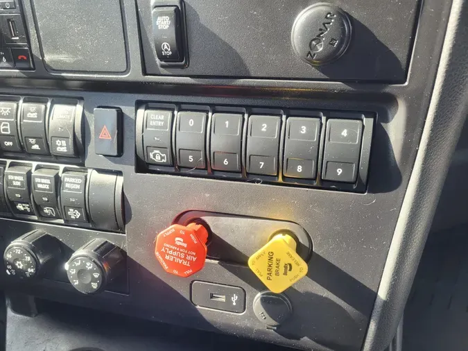 2022 International LT625