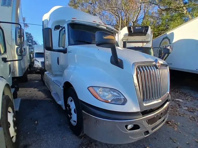 2019 NAVISTAR INTERNATIONAL LT625 SLPR CAB