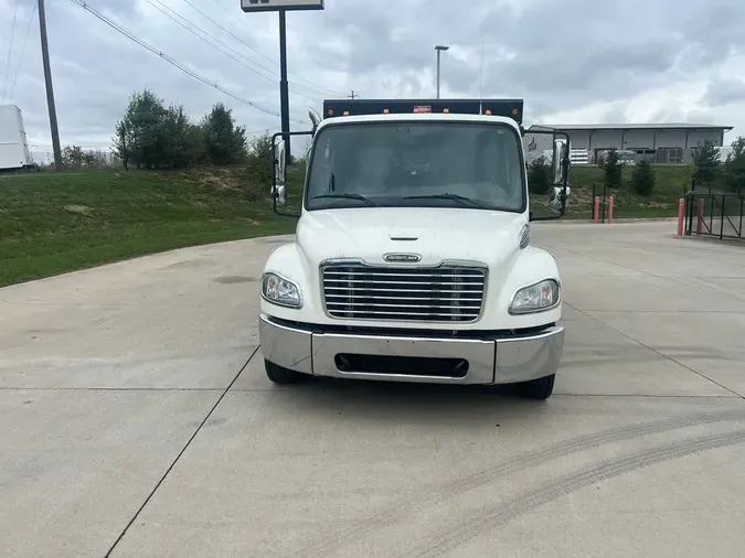 2018 Freightliner M2 106