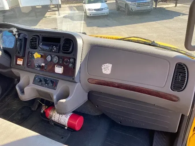 2019 Freightliner M2