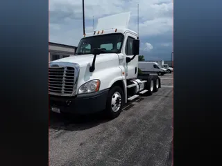 2015 Freightliner CASCADIA 125
