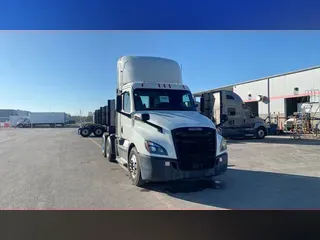 2019 Freightliner Cascadia 126