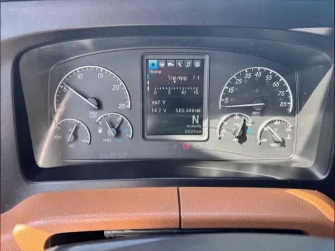 2022 FREIGHTLINER CASCADIA 126