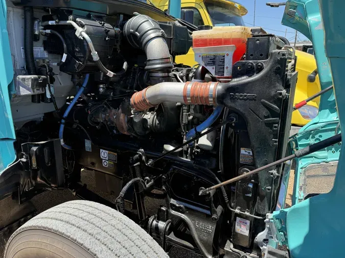 2023 Peterbilt 567