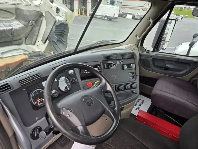 2019 FREIGHTLINER CASCADIA 125