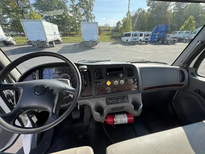 2019 Freightliner Business Class M2 106