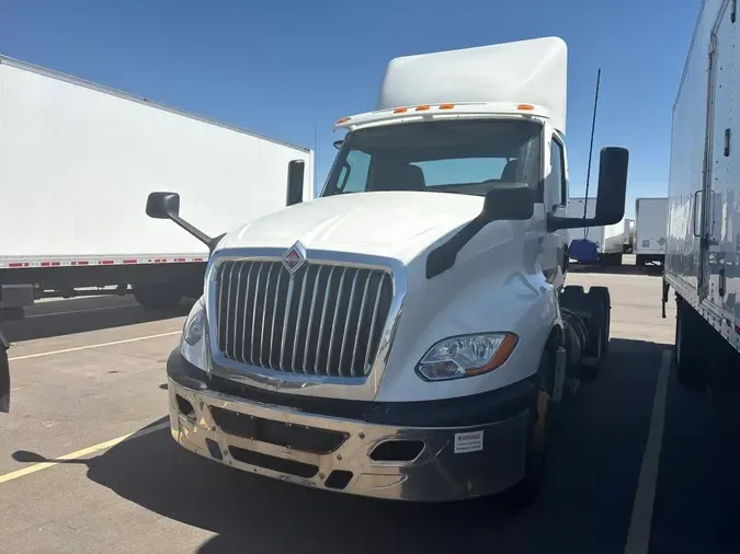 2019 NAVISTAR INTERNATIONAL LT625 DAYCAB T/A