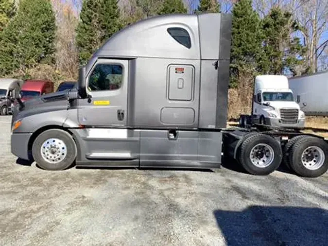 2023 Freightliner Cascadia