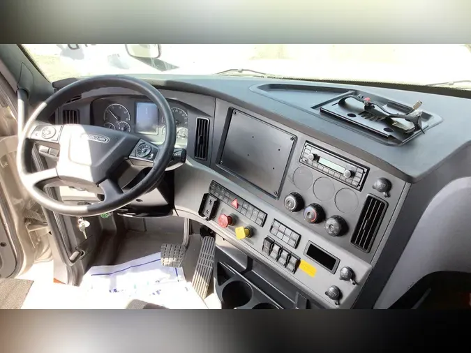 2022 Freightliner Cascadia 126