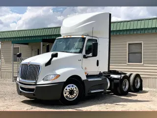 2021 INT LT625 6x4