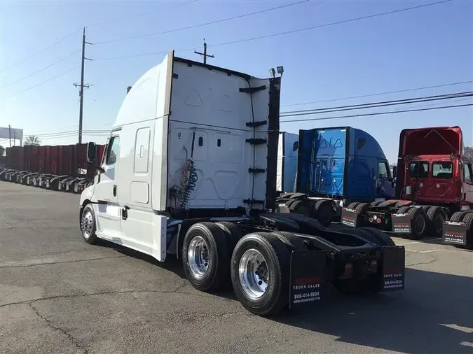 2022 FREIGHTLINER CASCADIA