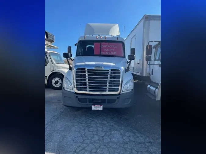 2016 FREIGHTLINER/MERCEDES CASCADIA 125