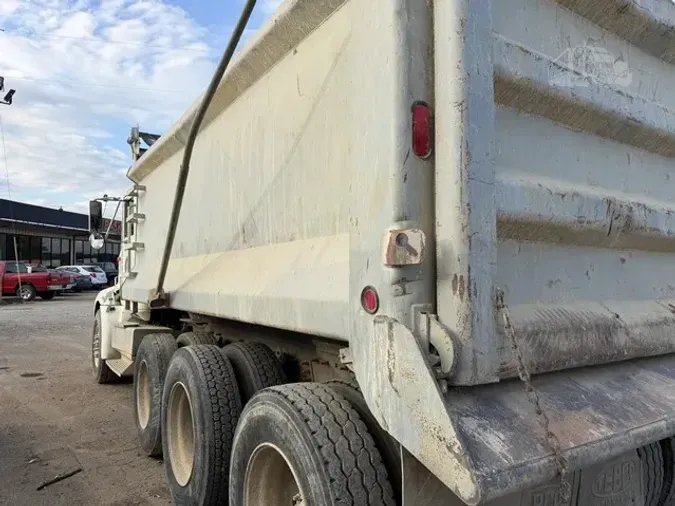 2000 INTERNATIONAL 9200