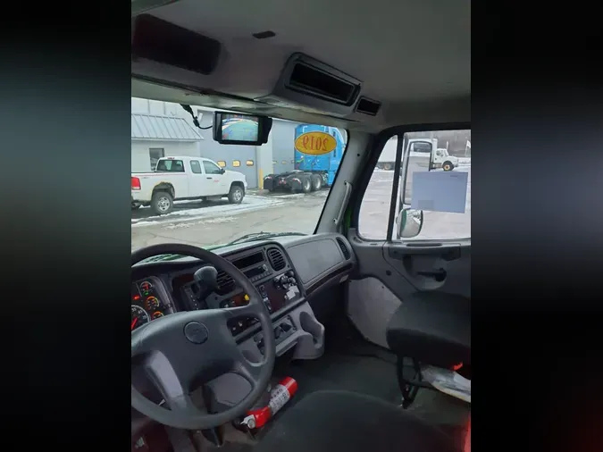 2019 FREIGHTLINER/MERCEDES M2 106