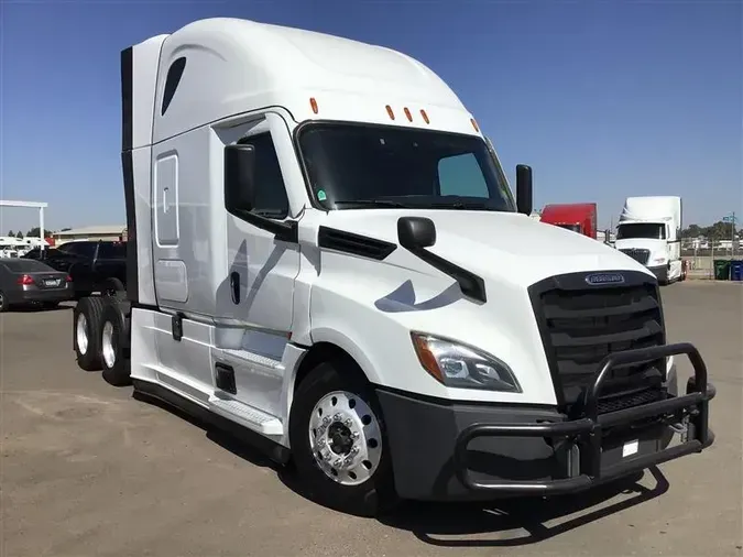 2021 FREIGHTLINER CA126