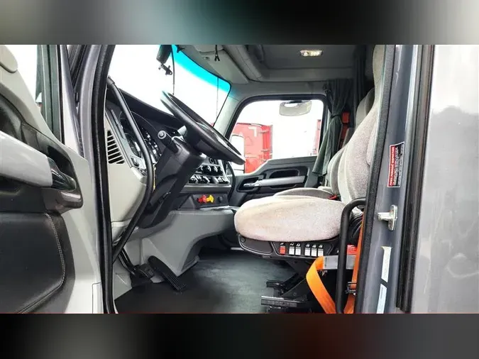 2022 KENWORTH T680982bd44d92583993a848b90254fd7a76