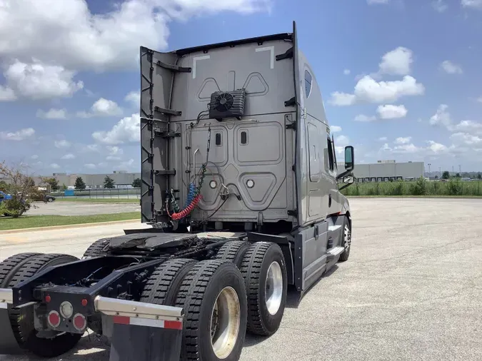 2022 Freightliner Cascadia 126