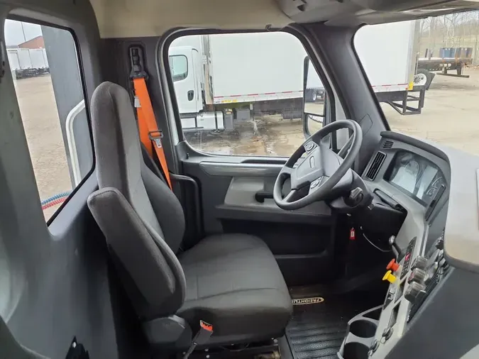 2019 FREIGHTLINER/MERCEDES NEW CASCADIA 116