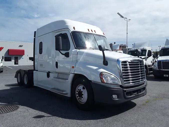 2019 FREIGHTLINER/MERCEDES CASCADIA 125