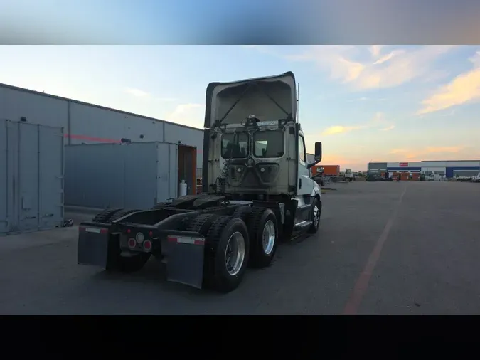 2020 Freightliner Cascadia 12698367ad803298d667d292f2faa208e49