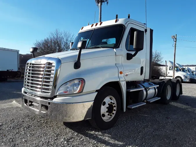 2017 FREIGHTLINER/MERCEDES CASCADIA 12598383d5193fdb61664a064cbe9b7bdea