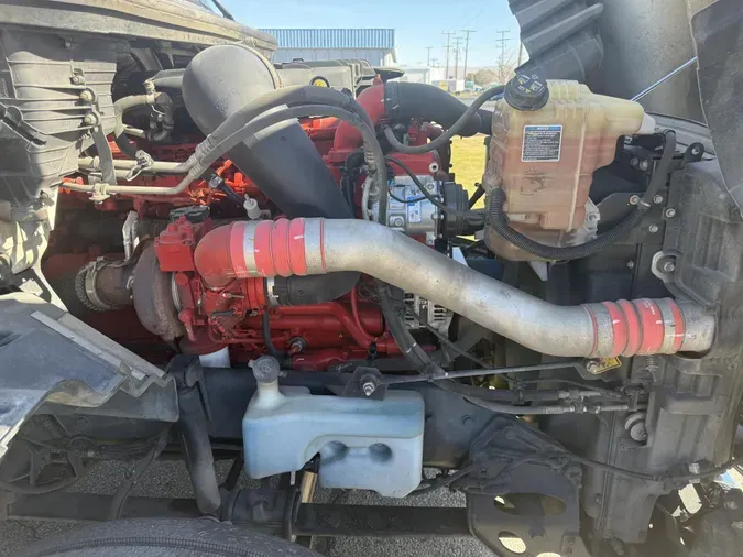 2021 International LT625