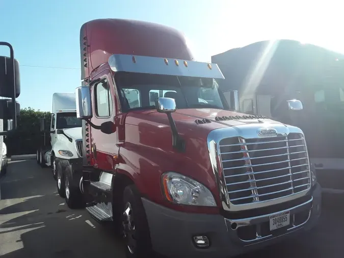 2017 FREIGHTLINER/MERCEDES CASCADIA 125