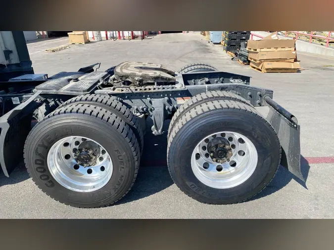 2020 Freightliner Cascadia 126983d0990c176371cf2771a131b9aea8a