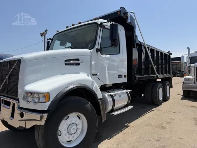 2004 VOLVO VHD64B200983e83f8039e025e080606fd3267b040