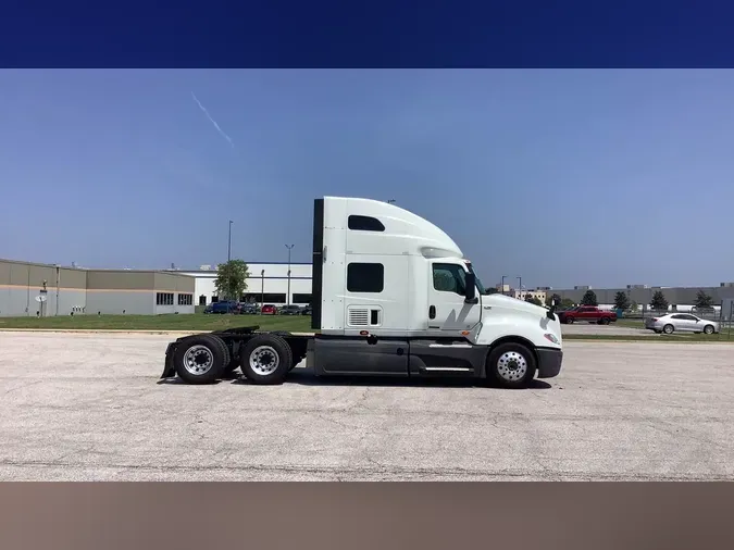 2022 International LT