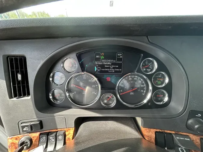 2020 Kenworth T880