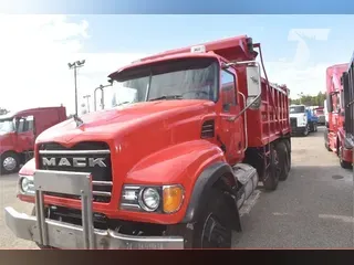 2005 MACK GRANITE CV713