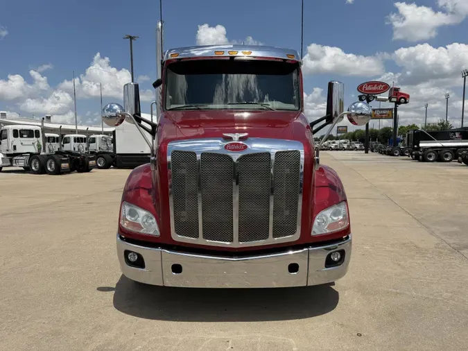 2020 Peterbilt 579984d481e68c0609ae2d204d1eb188ff1