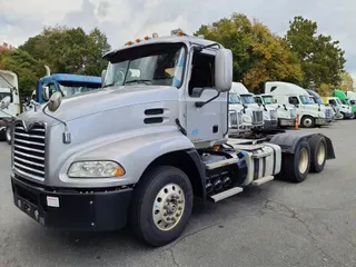 2017 MACK TRUCKS, INC. CXU600