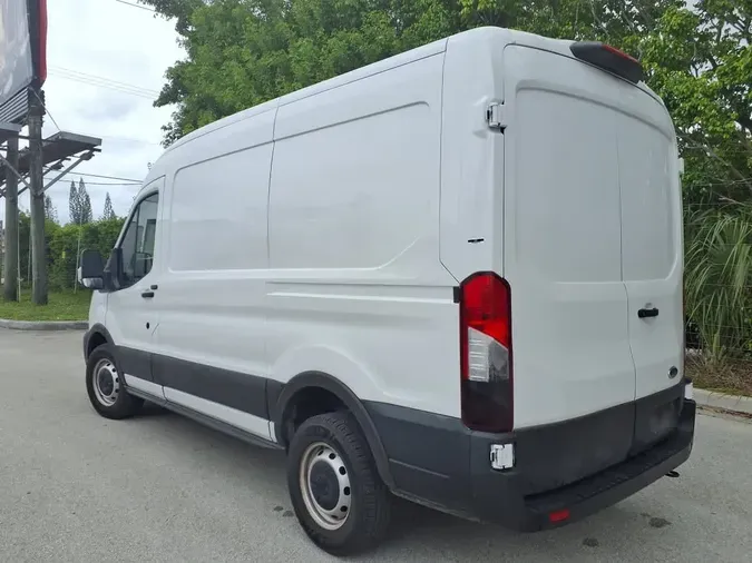 2021 FORD MOTOR COMPANY TRANSIT 250 MED ROOF