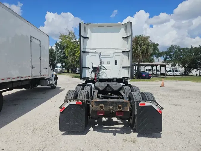 2020 NAVISTAR INTERNATIONAL LT625 SLPR CAB