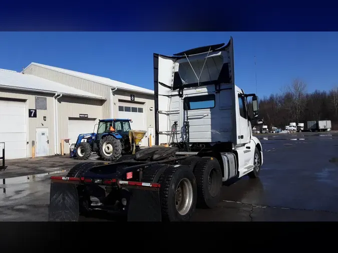 2019 Volvo VNL300
