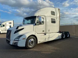 2019 VOLVO VNL64T860