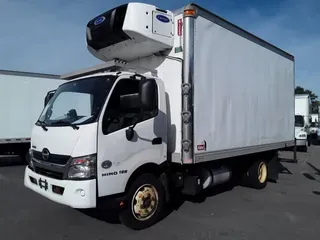 2019 HINO HINO 195