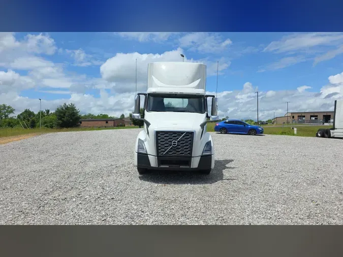 2018 Volvo VNL300