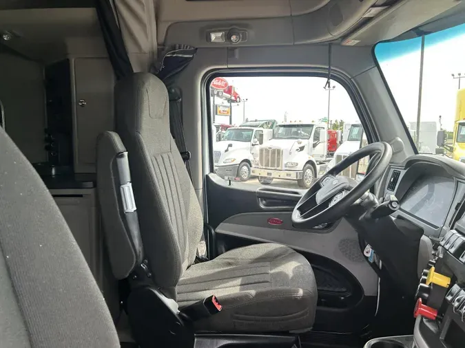 2023 Peterbilt 579