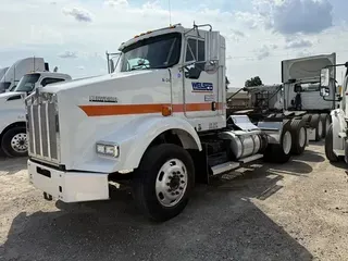 2013 KENWORTH T800