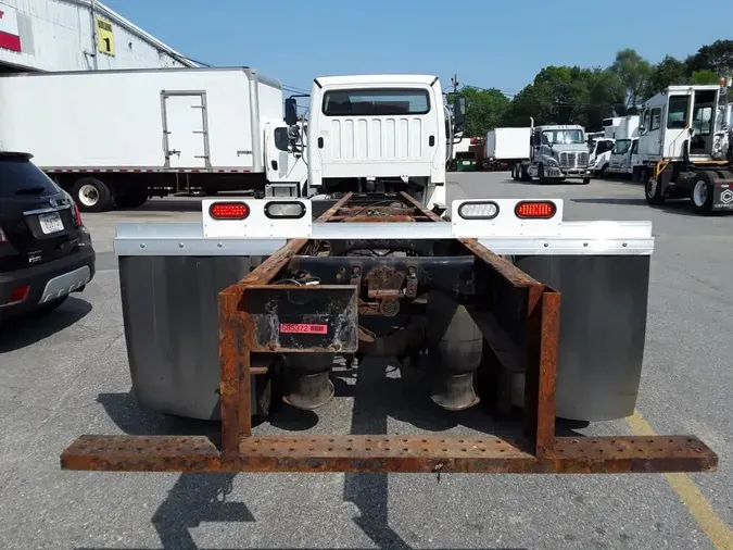2018 FREIGHTLINER M2 106