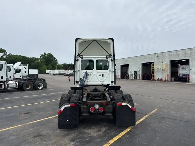 2019 FREIGHTLINER/MERCEDES NEW CASCADIA PX12664