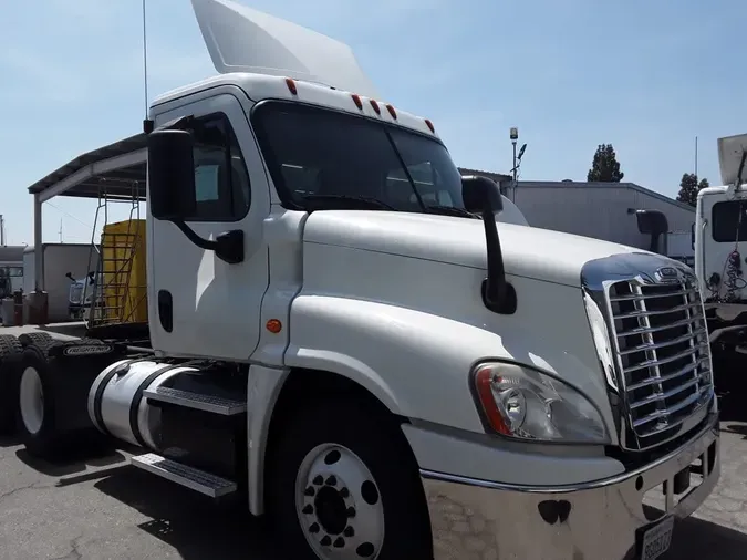 2018 FREIGHTLINER/MERCEDES CASCADIA 125