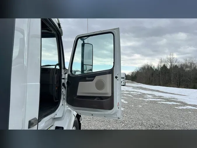 2018 Volvo VNL300