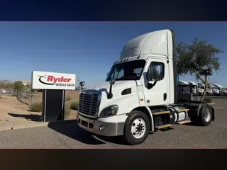 2017 FREIGHTLINER/MERCEDES CASCADIA 113